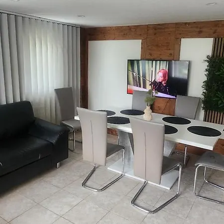 Semesterbostad Villa- Sara