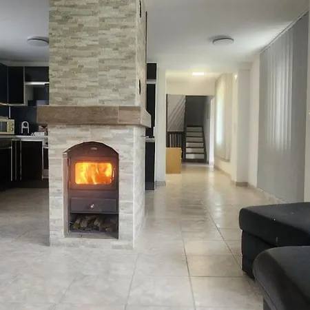 Villa- Sara 別荘 Lavamünd